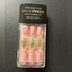 Pink press on nails